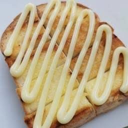 ปังปิ้งเนย เขย่าแยมวนิลา