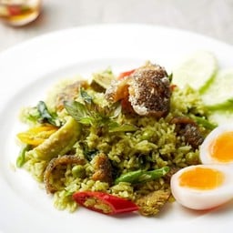 ข้าวผัดเขียวหวานปลาสลิด