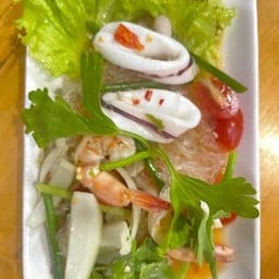 ยำวุ้นเส้นทะเล