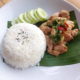 กระเพราไก่