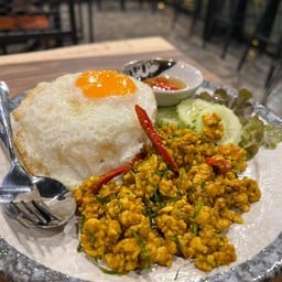 ข้าวคั่วกลิ้งหมูสับ-ไก่