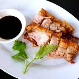 สามชั้นทอดกรอบ