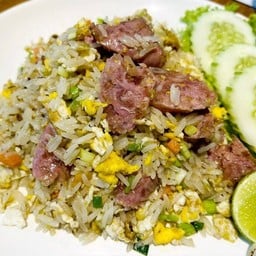 ข้าวผัดแหนม