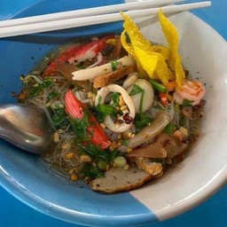 ก๋วยเตี๋ยวเครื่องทะเล