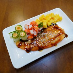 สเต๊กปลาแซลมอนย่าง