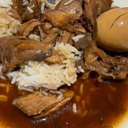 ขาหมูนายหนาน ตลาดทองหลาง