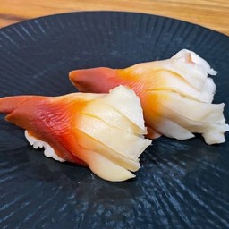 Hokkigai  Sushi