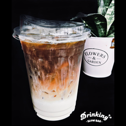 ลาเต้เย็น ซิกเนเจอร์ (แก้ว 22 Oz.)