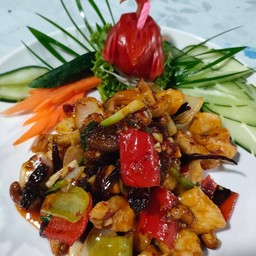 ไก่ผัดเม็ดมะม่วง