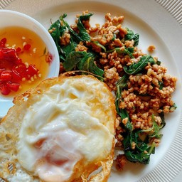 ข้าวกะเพราหมูสับ ยั่วๆจ้า