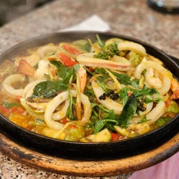 ผัดฉ่าทะเล