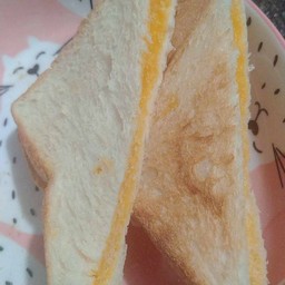 ขนมปังปิ้ง(1ชิ้น)