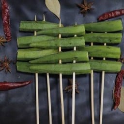 กระเจี๊ยบ 秋葵