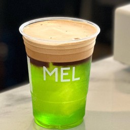 Pandan Coffee (กาแฟใบเตย)