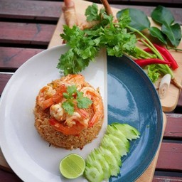 ข้าวผัดต้มยำไก่