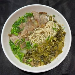 บะหมี่เนื้อผักกาดดอง 老坛酸菜牛肉面