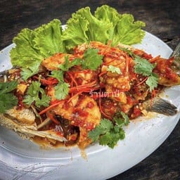 ปลากระพงราดพริก