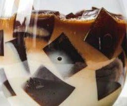 เฉาก๊วยนมสดกาแฟ