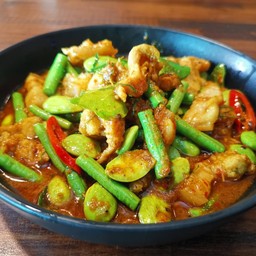 ผัดพริกแกงใต้