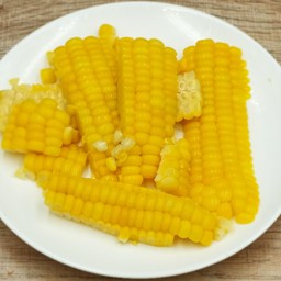 ข้าวโพด