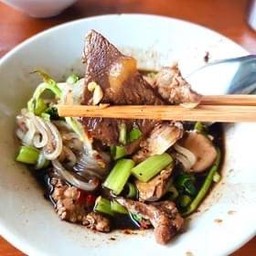 ก๋วยเตี๋ยวเรือรวมเนื้ิอ