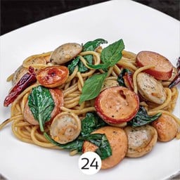 สปาเกตตี้ไส้กรอกเยอรมัน lineman