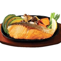 สเต๊กปลาแซลมอนกระทะร้อน