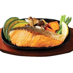 สเต๊กปลาแซลมอนกระทะร้อน