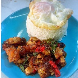 กระเพราหมูกรอบ.....