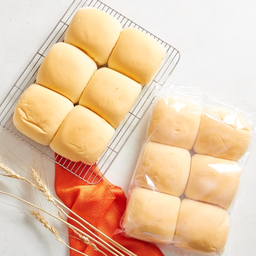 ขนมปังกลมแพ็ค 6 ลูก(ไม่มีไส้ นิ่ง ปิ้ง อบ ได้ตามชอบ)