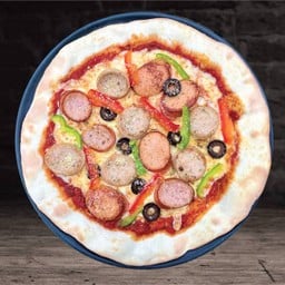 พิซซ่าไส้กรอกเยอรมัน M lineman