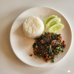 ไข่เยี่ยวม้า กระเพรากรอบ ราดข้าว