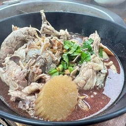 ก๋วยเตี๋ยวโครงไก่