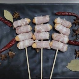 เบคอนพันไส้กรอก 培根裹香肠