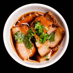 หมูตุ๋นสูตรลับ 秘制卤肉