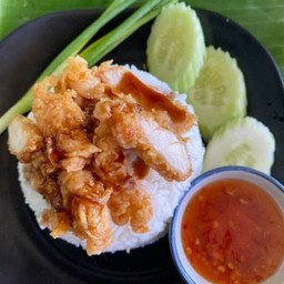 ข้าวหน้าไก่ทอดราดซอสทงคัตสึ