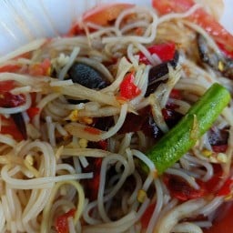 ป้าไก่ส้มตำ&ไก่ย่างบายพาสผึ้งรวง