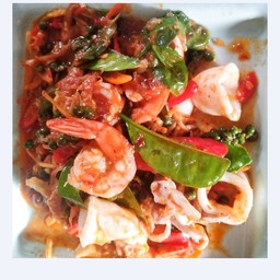 ผัดพริกเเกงทะเล