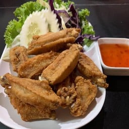 ปีกไก่ทอดน้ำปลา