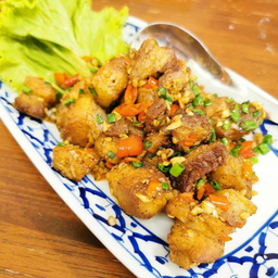 หมูสามชั้นผัดพริกเกลือ