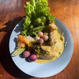 ขนมจีน แกงกะทิไก่ หน่อไม้ดอง(ดองเอง)