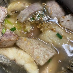 หัวปลาต้มเผือกหม้อไฟ ธรรมดา