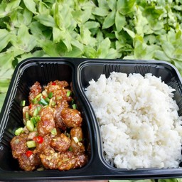 ข้าวหมูทอดคั่วพริกเกลือ