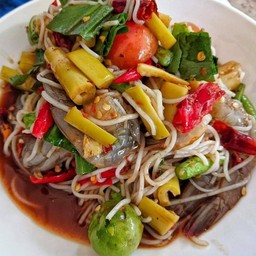 ตำขนมจีนกุ้งสดหน่อไม้