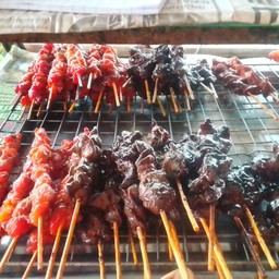 เหลือตับไก่ กึ๋นไก่ เนื้อไก่ (ต้องการกี่ไม้ระบุจำนวนได้เลยนะคะ)