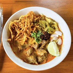 ข้าวซอยหมูตุ๋น