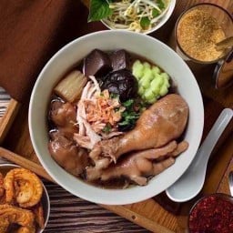 ก๊ะเตี๋ยวไก่ (สูตรโบราณ) แกรนด์พลีโน่ พหลโยธิน รังสิต