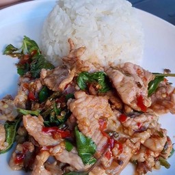 ข้าวกะเพราหมูชิ้นน เมนูนี้ต้องสั่ง
