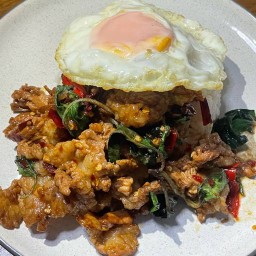 ข้าวแกงแม่น้องออมสิน&ตามสั่ง  ส้มตำ