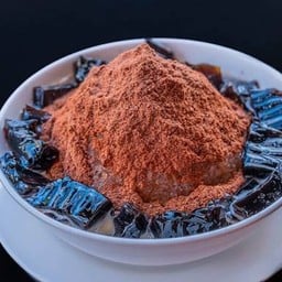 เฉาก๊วยนมสด ภูเขาไฟ